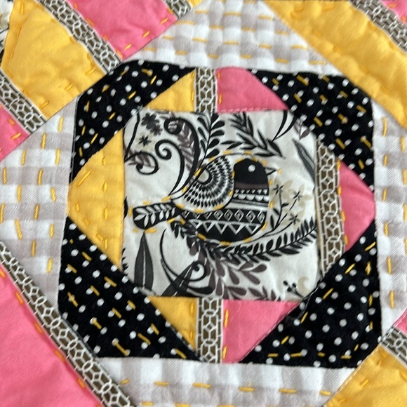 Handmade quilt bag - shoulder bag, bird fabric with pocket - Picture 3 of 7